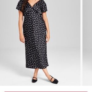 Chic Black Floral Midi Dress